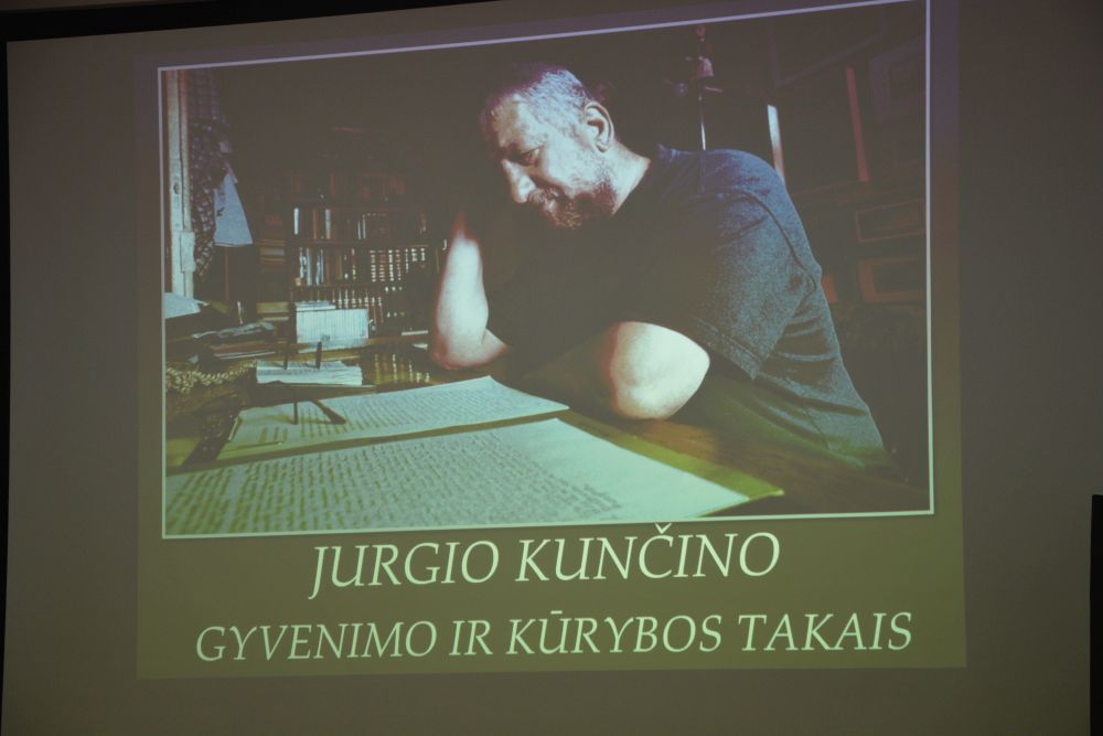 STEAM integruota lietuvių kalbos ir literatūros ir istorijos pamoka „Atsisveikinimas su sovietmečiu. Svečiuose pas Jurgį Kunčiną“