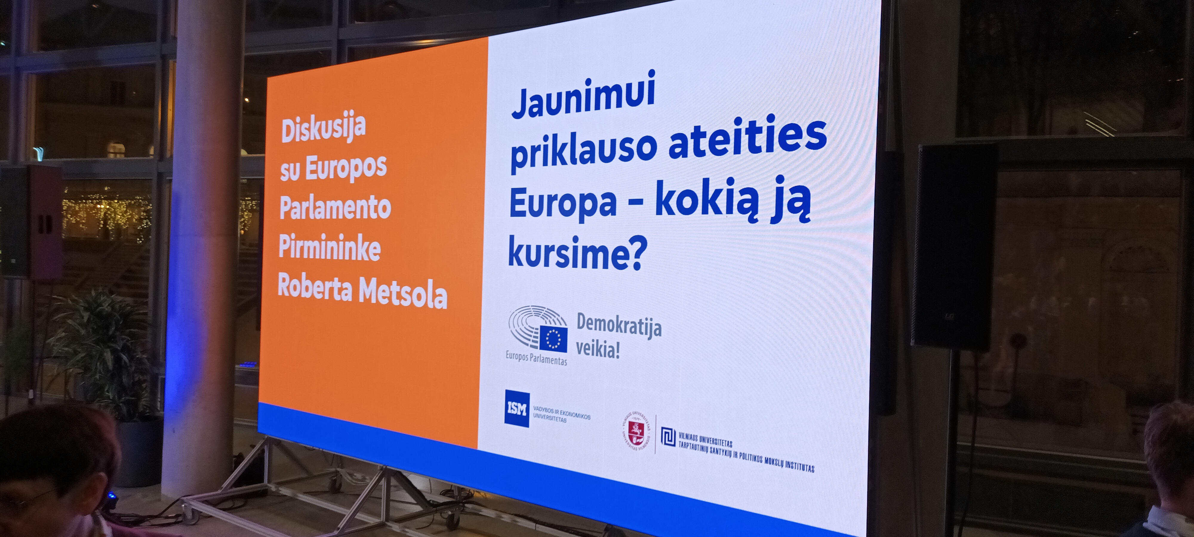 Diskusijoje su Europos parlamento pirmininke Roberta Metsola 