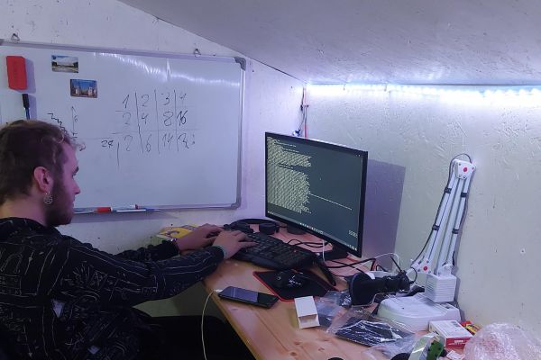 1499D14041-F671-32FE-15DE-6E863493D25F.png