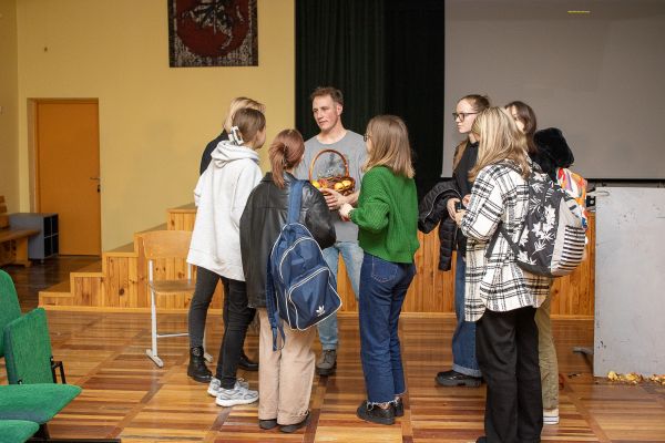 teatro-14BCA0092D-7310-24E1-E90C-01EDBDD13BDA.jpg